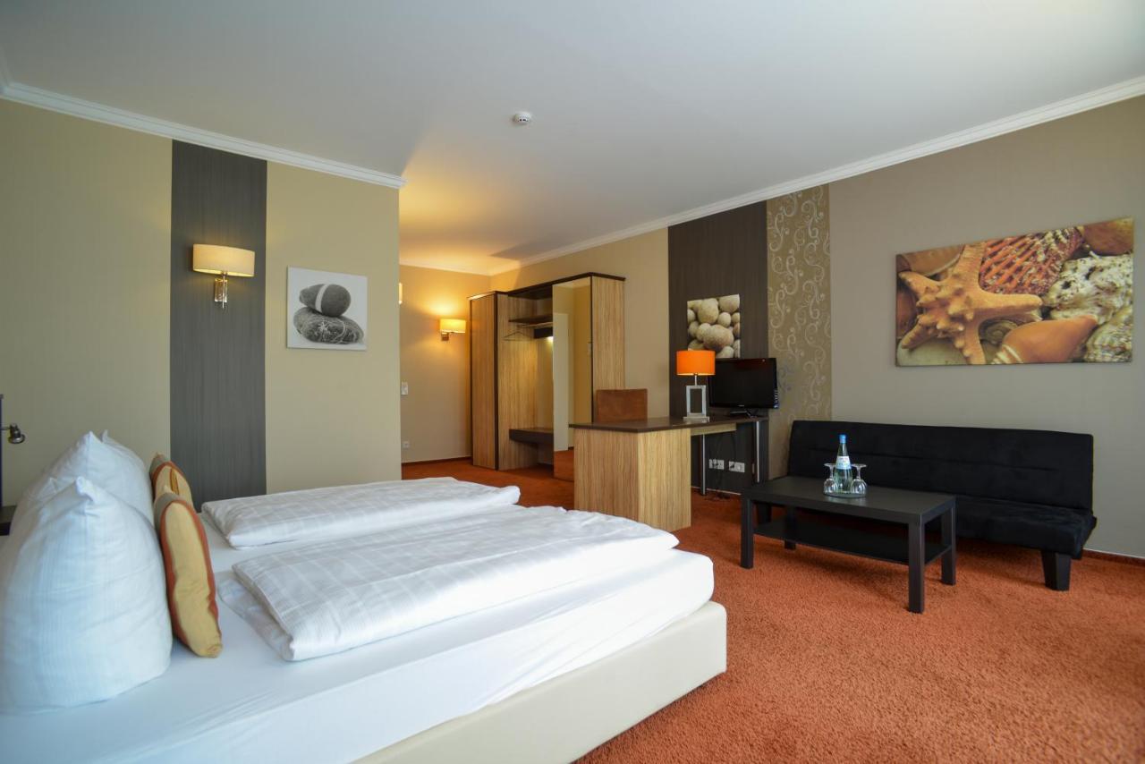 M13 Hotel Riol エクステリア 写真